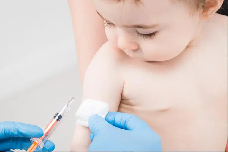 Child vaccination in Indore